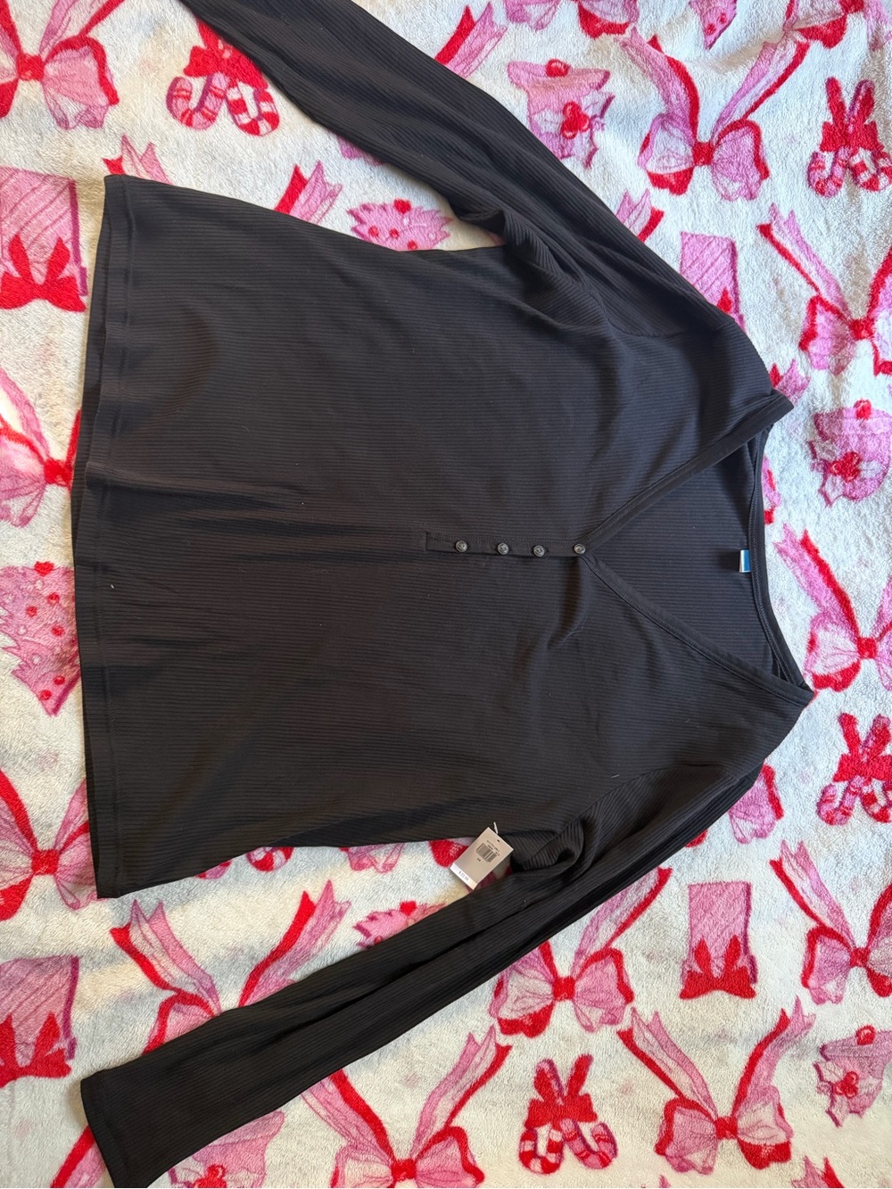 Old Navy Black Ribbed V-Neck Buttoned Long Sleeve Top